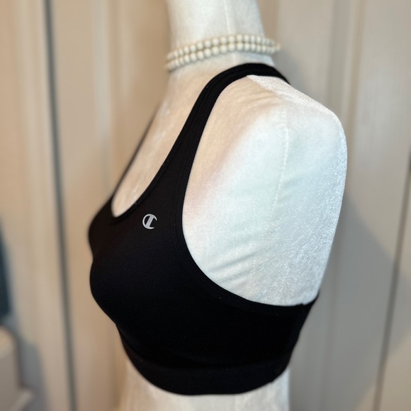 Champion Women’s Medium-Impact Racerback Sports Bra (M) - Picture 4 of 8